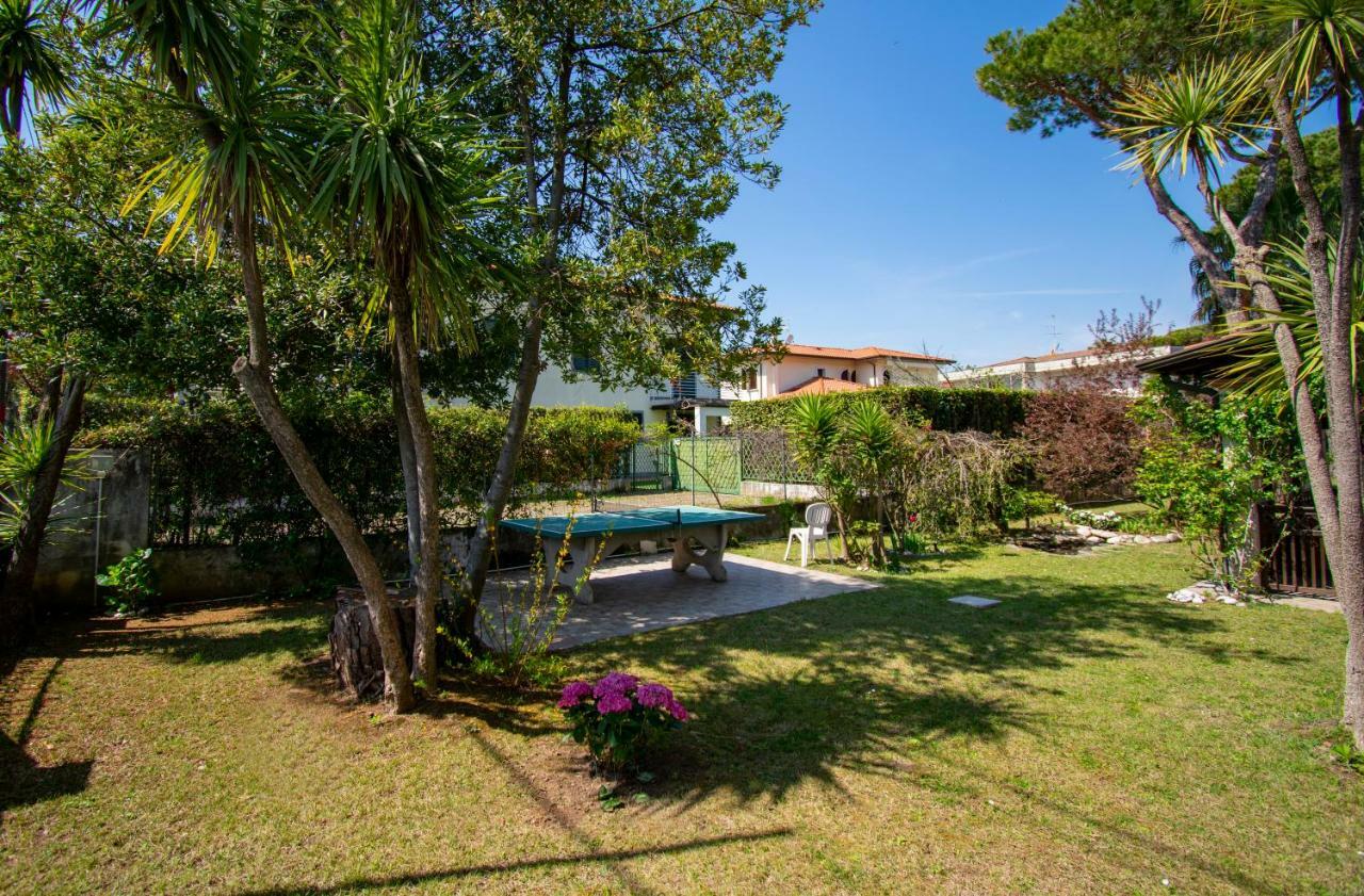 Hotel Villa Giada Marina di Massa Buitenkant foto