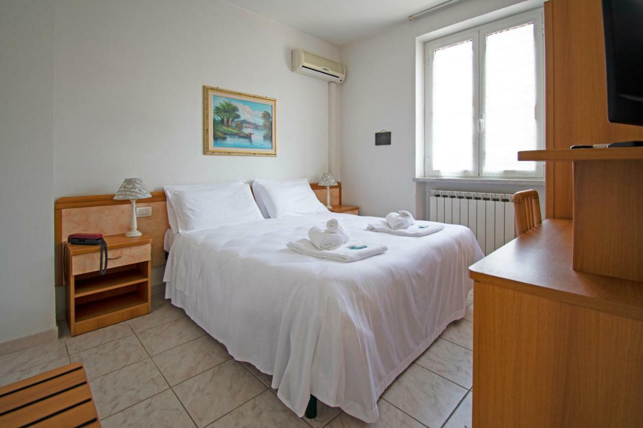 Hotel Villa Giada Marina di Massa Buitenkant foto